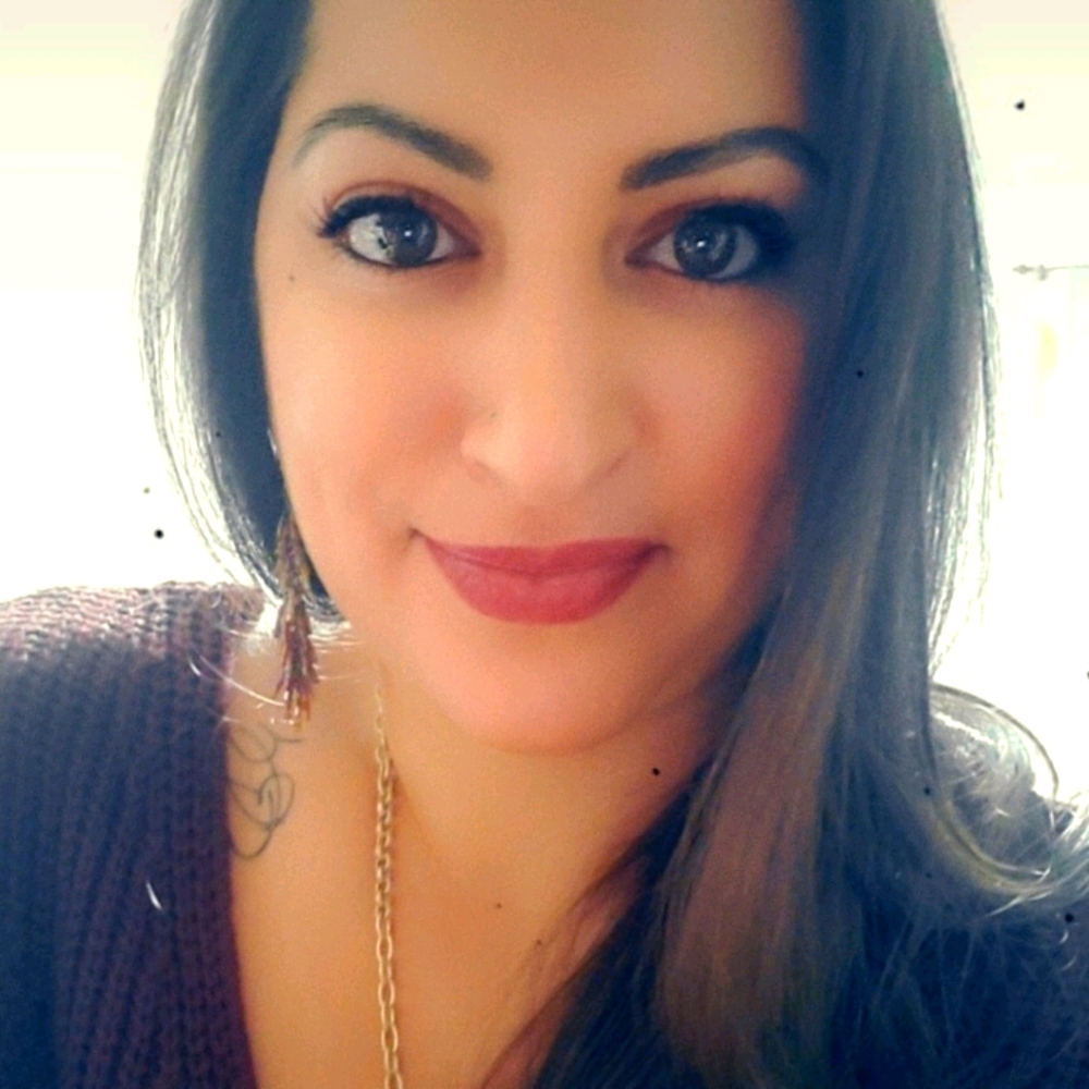 Meet your Posher, Elizabeth